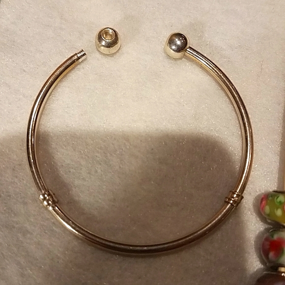 Interchangeable Bracelets, Charms & Glass Beads - Picture 2 of 6